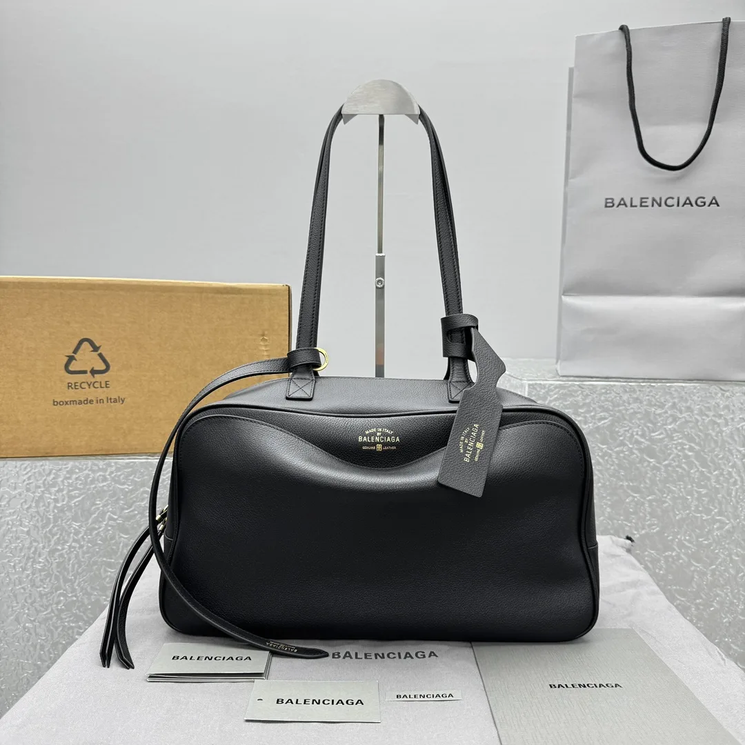 발렌시아가 캐리 미디엄 볼링백 8264252ABNQ  36x  19x 16.5cm