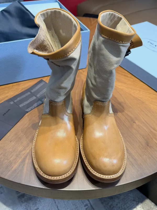 프라다 Leather mid-calf boots